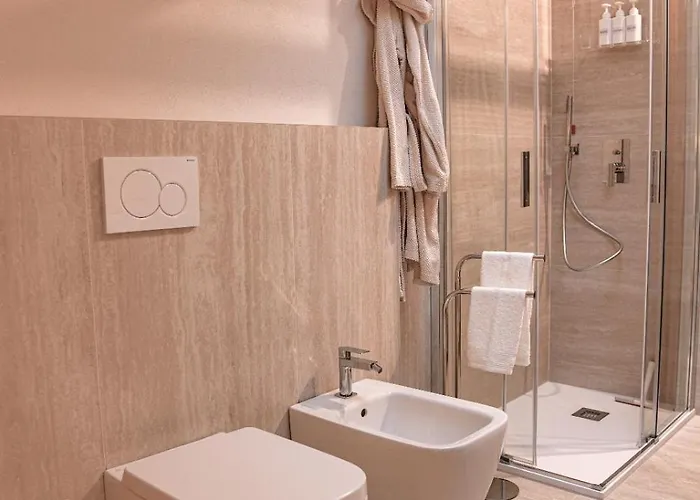 Apartament Interno 8 *